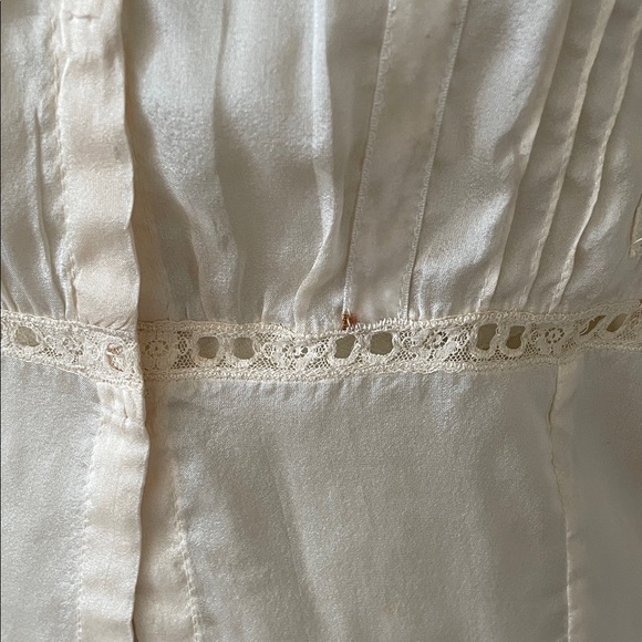 vory Lace Trim Blouse - Picture 4 of 5